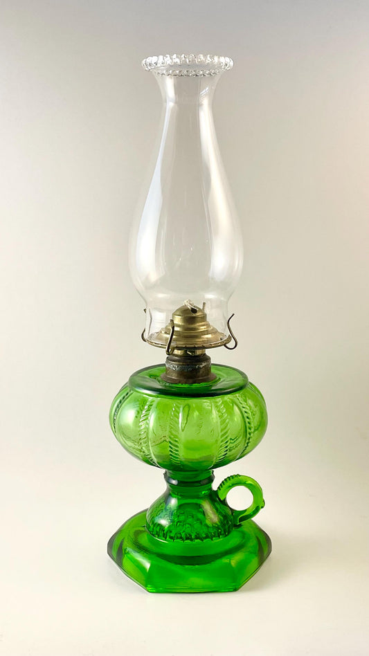 Late Victorian Findlay Green Fishscale and Cable Finger Oil Lamp / Dalzell, Gilmore and Leighton / Vintage Repaired Ebling Collar