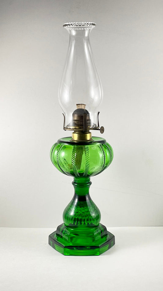Late Victorian Findlay Green Fishscale and Cable Oil Lamp / Dalzell, Gilmore and Leighton / Ebling Collar / Queen Mary Burner