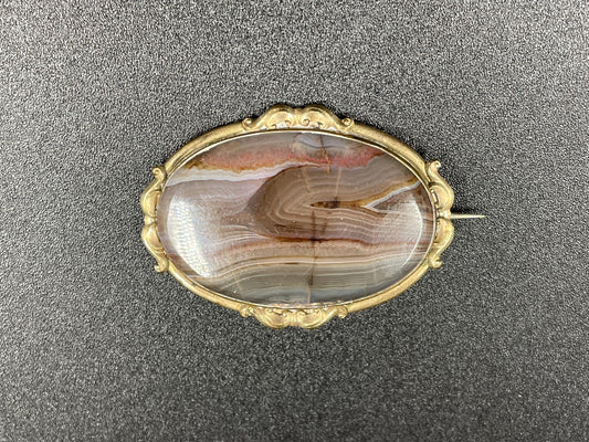 Victorian Gold Gilt Brooch with Agate Stone