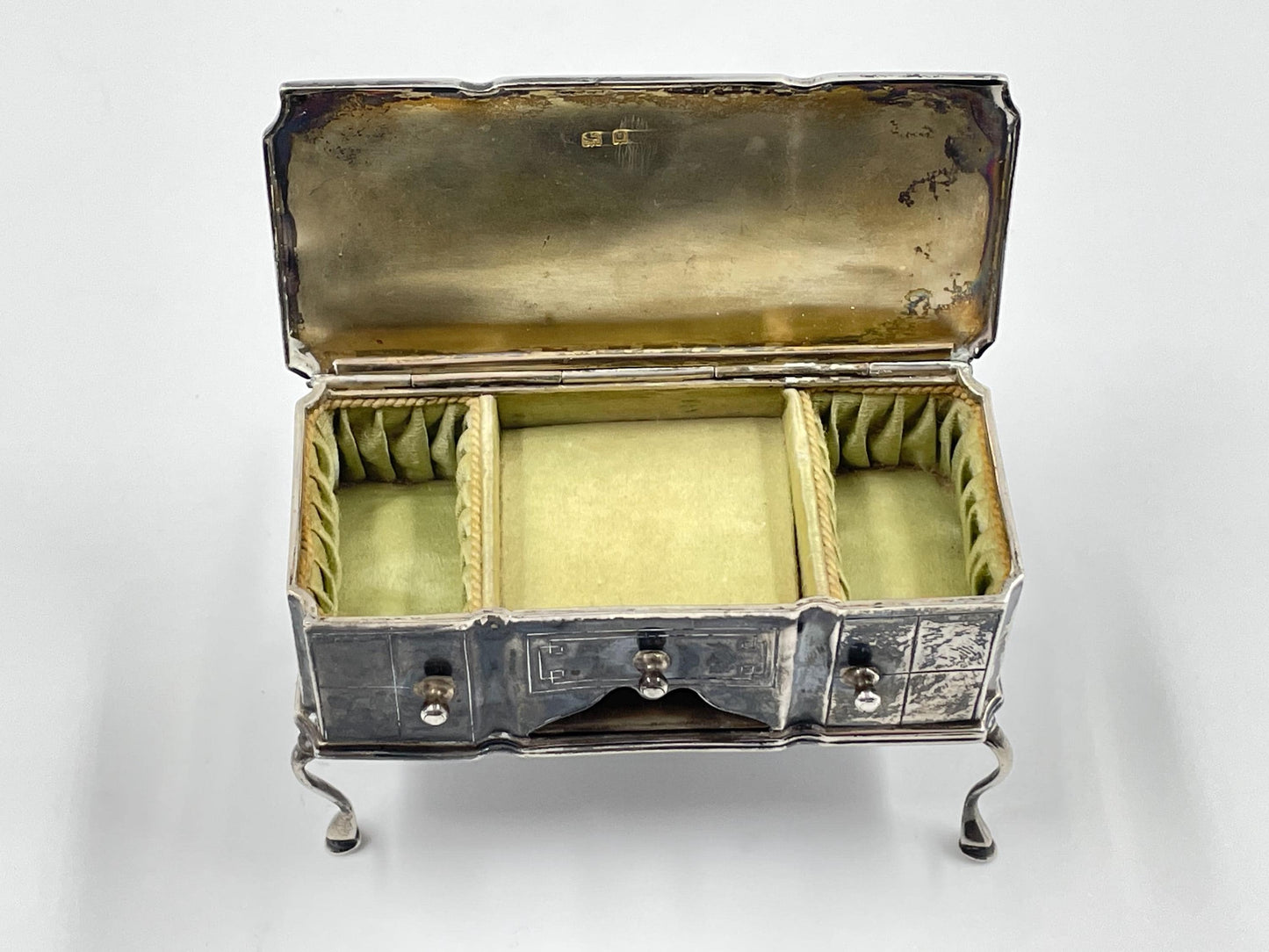 Edwardian Sterling Silver Trinket Jewelry Box, Engraved Empire Day May 24, 1914, Hallmarked Birmingham England 1913, 164 grams